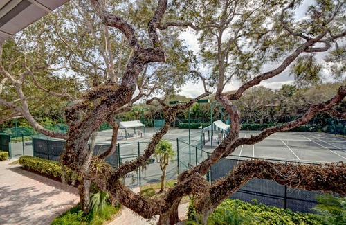 Wabasso Beach Condo | SEA OAKS VERO BEACH - GREAT RATES, BEACH, POOLS,TENNIS! FANTASTIC LOCATION!