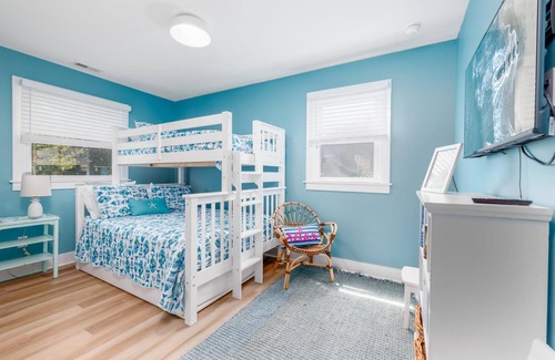 Village Green House | Sea Star Cottage - BRAND NEW 3BR/2.5BA Sleeps 8