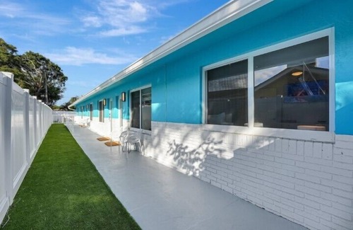 Edgewood Apartment | Sea Star-Newly Renovated Studio with Bathroom and Kitchenette