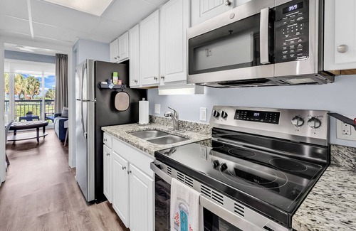 Litchfield by the Sea Condo | Sea, Sun, & Sand renovated 1-bed/1 bath oceanfront condo at Bridgewater