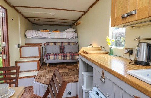 New Quay Cottage | SEA THE STARS, pet friendly, character holiday cottage in New Quay