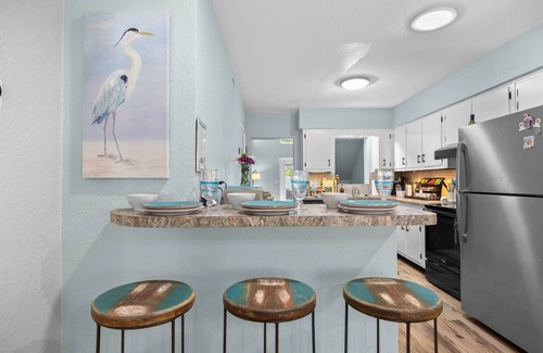 Cocoa Beach Cottage | Sea Turtle-Mins to Beach, Pet Friendly, King Bed