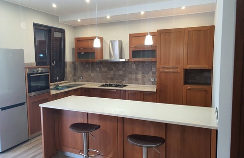 Brolo Apartment | Sea vacation apartment in the center of Brolo