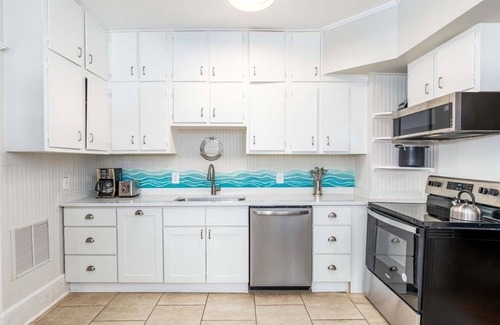 Tybee Island Condo | Sea View 2 | Pet Friendly, Large Unit, Near Beach!