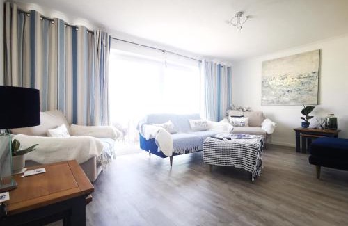 Wittering House | Sea View 3 bedroom seaside property