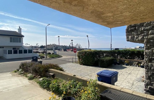 Silver Strand Apartment | Sea View, Boards, Bikes, W/d