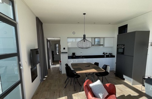 Enkhuizen Ski Chalet | Sea view chalet directly on the IJsselmeer