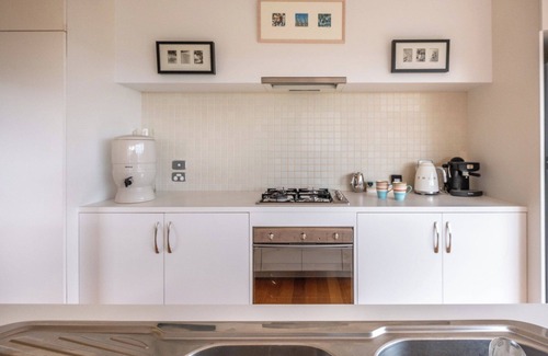 East Coast Tasmania House | Sea View - Freycinet Holiday Houses