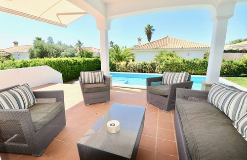 Cabo Roche House | Sea view holiday home with garden and private pool on the sandy beach in Roche