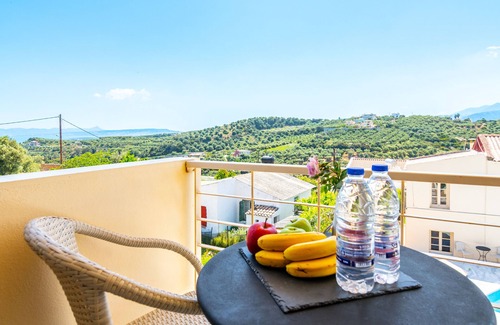 Stalos Apartment | Sea view room in Orestis hotel
