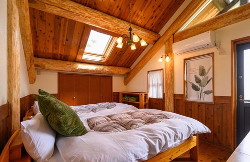 Futo Villa | Sea view! Shizenbegumi rental villa Clover log house with hot spring BBQ available