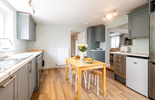 Thorpeness Apartment | Sea View, Thorpeness - sleeps 12 guests in 6 bedrooms