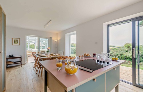 Bude House | Sea View - Three Bedroom House, Sleeps 8