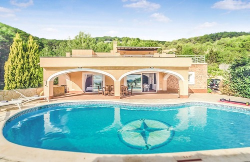 Sant Jordi de Ses Salines Villa | Sea-view Villa Top Location at Km4 5 min. to Bossa & Ibiza town