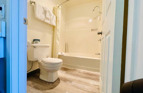 Fort Bragg Cabin | Seabird Lodge