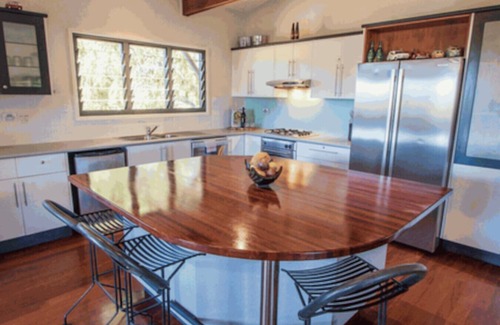 Agnes Water House | Seabreeze - 5 BR w/Pool Table - Beachfront