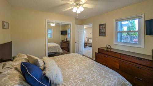 Sea Breeze House | Seabreeze Lakeside Getaway