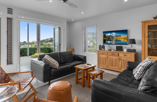 Langs Beach House | Seacrest Luxury - Langs Beach Holiday Home