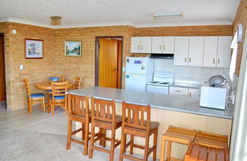South West Rocks Apartment | Seacrest Unit 1 - Bring your own linen.