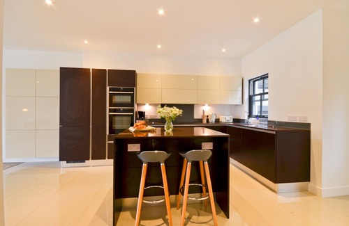 Ryde Ski Chalet | Seafarers