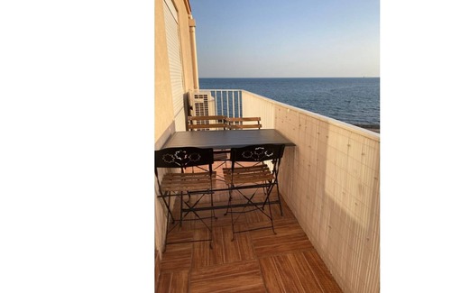 Port-de-Bouc Apartment | Seafront apartment
