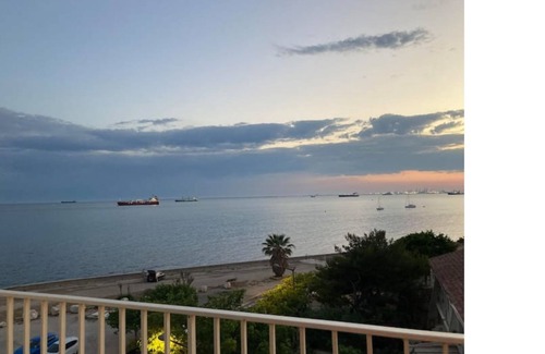 Port-de-Bouc Apartment | Seafront apartment