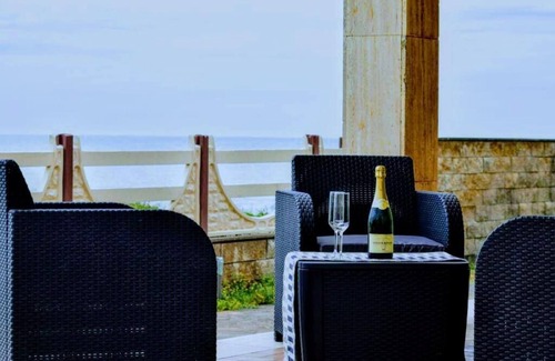 Torvaianica Condo | SEAFRONT apartment near Rome