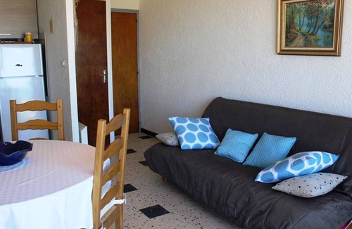Port-la-Nouvelle Apartment | Seafront apt, 1 bedroom, balcony, washing machine, 5 pax