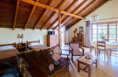Platanias Town Apartment | Seafront Paradise With Sand Yard 10 M. From Beach!