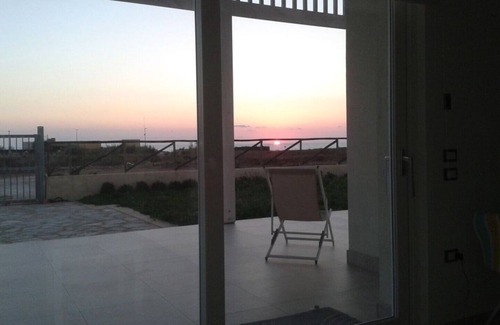 Petrosino Villa | Seafront Villa "La Conchiglia"