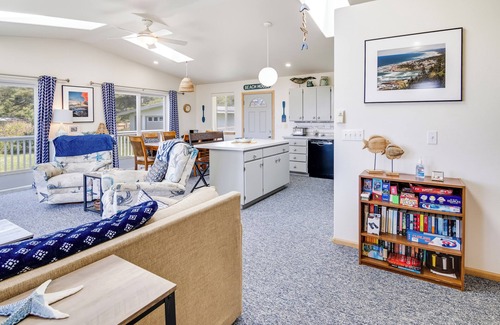 Yachats House | Seahawk Nest - Ocean View Home with Wheelchair Accessibility
