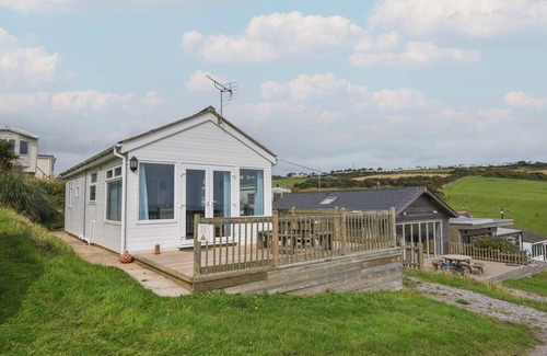 Eype Cottage | SEALARK, pet friendly, country holiday cottage, with a garden in Eype