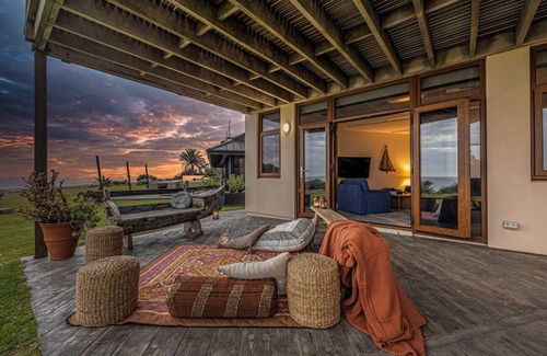Tennyson House | Seascape Beach House, Tennyson – Ocean Views & Luxe