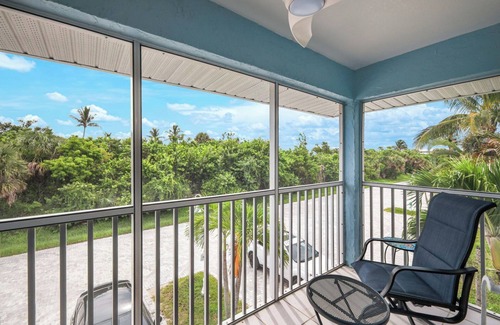 Sanibel Condo | Seashells #29-Sanibel Condo with Private Beach Access!