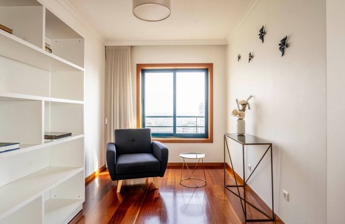 Povoa De Varzim Apartment | Seaside 3BR Flat in Póvoa by LovelyStay