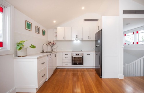 Narrabeen Apartment | Seaside apartment, 100m to beach
