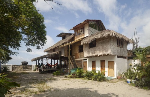 Mompiche Apartment | Seaside Apartment ☀ Watch the Surf, Walk to Town