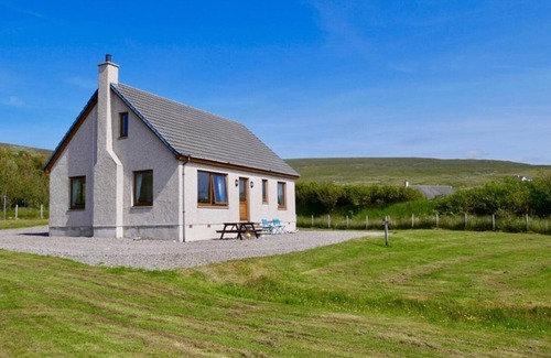 Melvaig Cottage | Seaside cottage, with wood burner, fast fibre broadband & fantastic sea views!