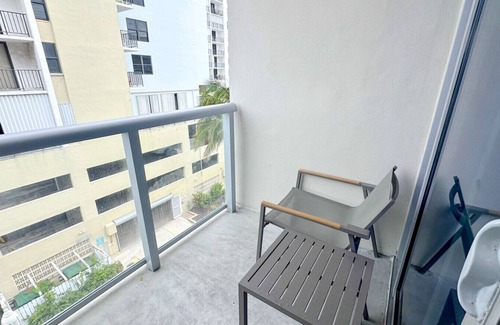 Hollywood Condo | Seaside Escape Hollywood - Rooftop Pool Paradise