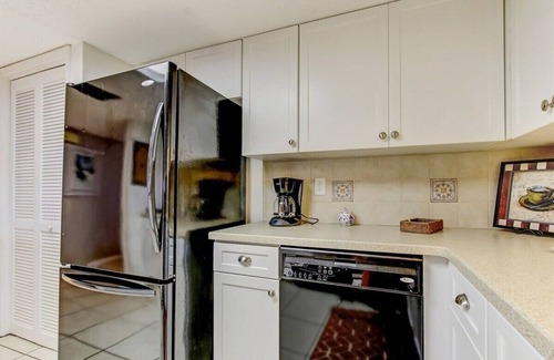 Fernandina Beach Condo | Seaside Escape: Your Coastal Oasis Awaits