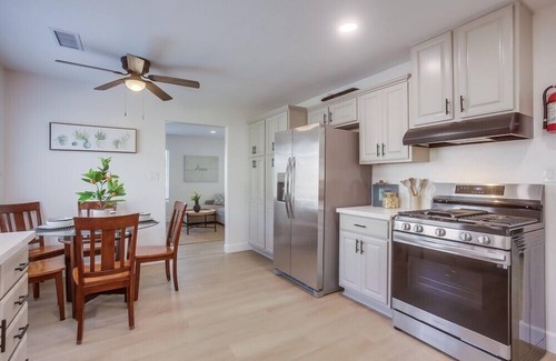 Leucadia House | Seaside Escape + Walk to Encinitas Beach + Wifi + Free Parking
