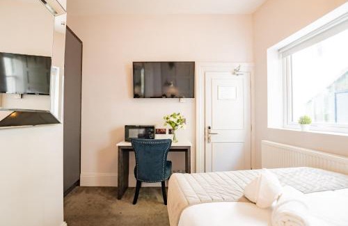Sutton Cross Apartment | Seaside Getaway Suite