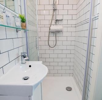 Sutton Cross Apartment | Seaside Getaway Suite