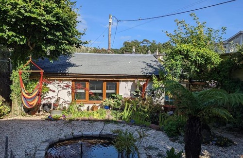 Dawlish Apartment | Seaside guest house a stone's throw from the beach