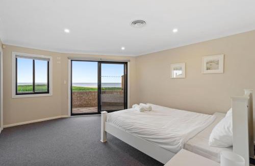The Entrance North House | Seaside Haven on Hutton Road