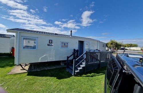 Selsey House | Seaside Holiday Home Inside a Resort