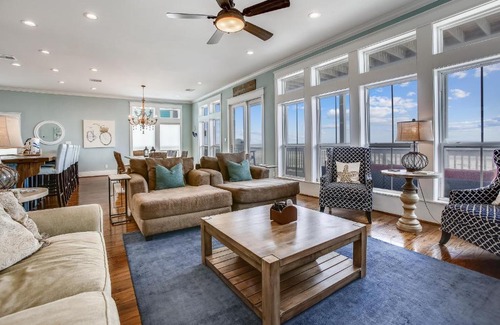 Miramar House | Seaside Sanctuary