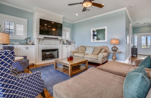 Miramar House | Seaside Sanctuary