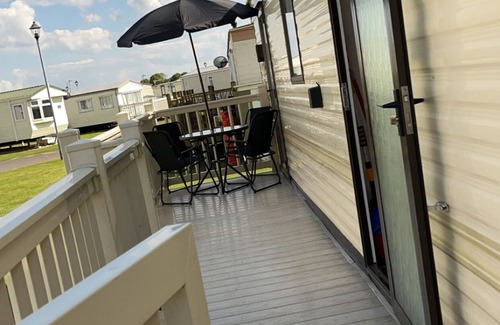 Ingoldmells Cabin | Seaside Serenity Caravan (the chase) caravan site