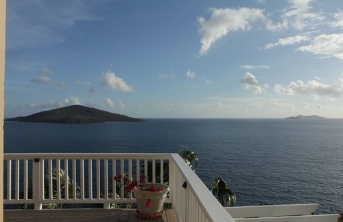 Estate Lovenlund Villa | "Seaside Serenity: Experience Spectacular Ocean Views!"